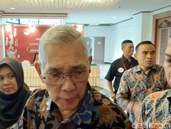 Wapres ke-6 Try Sutrisno Wafat