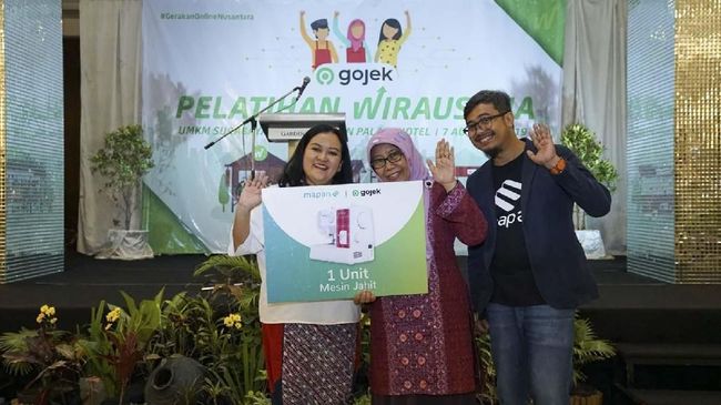 Gojek Latih Ibu-Ibu NU Surabaya Jadi Pengusaha Gojek menggelar pelatihan bersama dengan Muslimat NU di Surabaya terkait dengan pengembangan UMKM di wilayah tersebut.