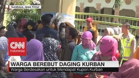VIDEO: Warga Berebut Daging Kurban