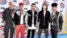 8 Gaya Selebriti di Karpet Merah Teen Choice Awards 2019 Tujuh gaya selebriti di karpet merah Teen Choice Awards 2019.