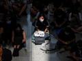 Demonstran Hong Kong Minta Maaf Usai Lumpuhkan Bandara