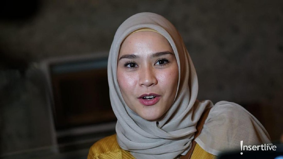 Tekad Zaskia Mecca untuk naik haji sudah bulat sehingga dia pun berjanji tidak kembali hamil. 