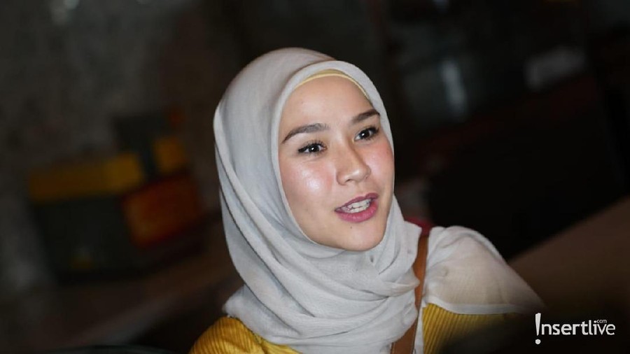 Zaskia Mecca menganggap pengalaman dirinya sakit serentak dengan empat orang anaknya sebagai ujian yang cukup berat. 