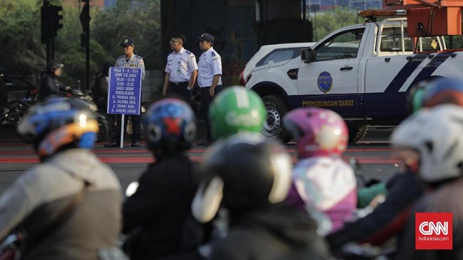 Kena Ganjil Genap, Angkutan Online Ancam Geruduk Kantor Anies Perkumpulan Angkutan Daring Indonesia (PADI) berharap taksi online tidak termasuk kendaraan yang dibatasi penerapan ganjil genap di DKI Jakarta.