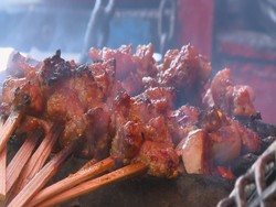 10 Makanan Tinggi Purin yang Cepat Picu Asam Urat Kambuh