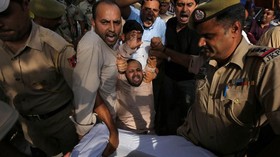 India Sebut 500 Demo Terjadi di Kashmir, Korban Luka Ratusan