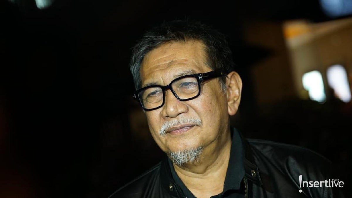 Tanggapan para selebriti usai nonton bareng film Indonesia terbaru&comma; Bumi Manusia&period;