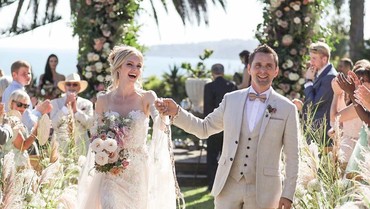 Vokalis Muse Matt Bellamy dan Elle Evans Resmi Menikah