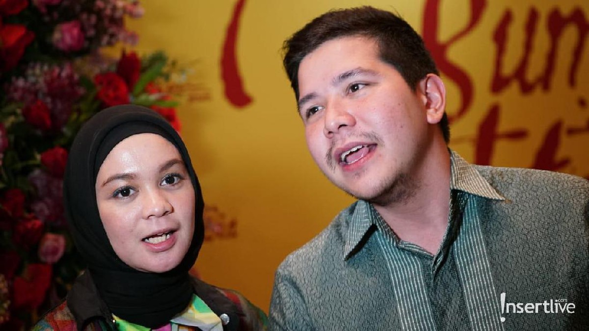 Tanggapan para selebriti usai nonton bareng film Indonesia terbaru&comma; Bumi Manusia&period;