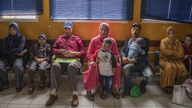 FOTO: Anak-anak yang Tak 'Mengejar' Matahari