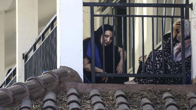 Pemprov DKI Jakarta mengatakan seharusnya para pencari suaka itu sudah meninggalkan eks Gedung Kodim, Kalideres, pada 31 Agustus lalu.