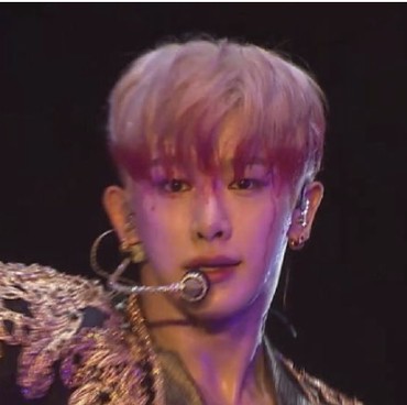 Mengharukan, Aksi Penggemar Monsta X yang Tak Rela Wonho Hengkang