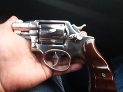 Revolver S&W, Pistol yang Diduga Dipakai Kanit Paminal Polres Mura Bunuh Diri