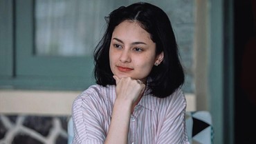 img-title Cerita Clara Bernadeth Jadi Model Video Klip Band NOAH