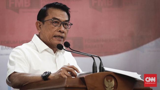 Publik Patut Risih pada Manuver Moeldoko Baik dari sisi etika maupun hukum, manuver Moeldoko yang notabene lingkaran dalam Istana lewat KLB Demokrat patut membuat publik risih.