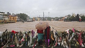 FOTO: Bayang Banjir Susulan Usai Ratusan Orang Tewas di India