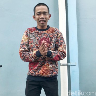 Sepi Job karena Corona, Dede Sunandar Dagang Cireng