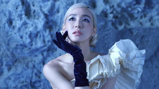 Super K-pop Festival 2019 mengumumkan dua nama penampil untuk terakhir kalinya. Mereka adalah Tiffany Young dan Lee Hi yang hadir pada 28 dan 29 September.