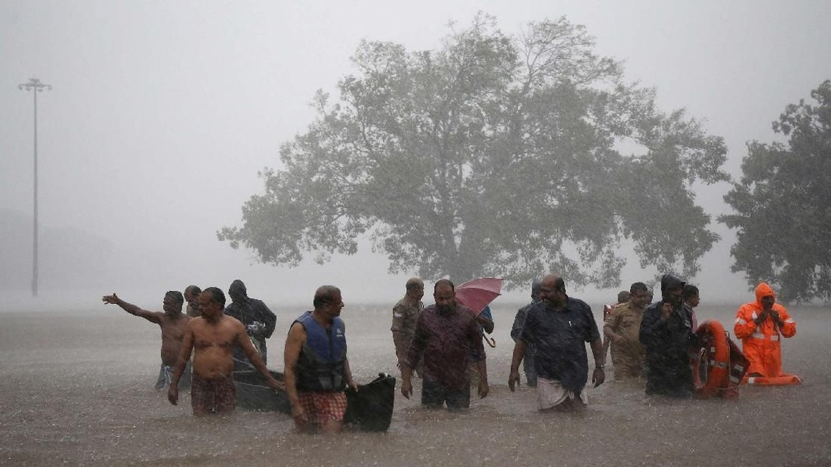 FOTO: Bayang Banjir Susulan Usai Ratusan Orang Tewas di India