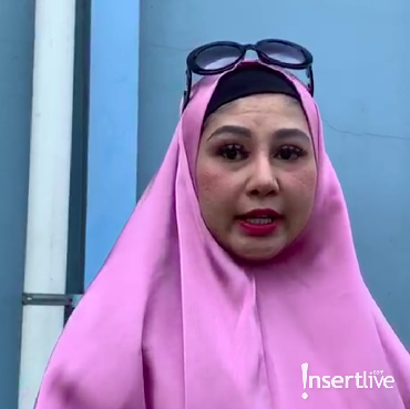 Vivi Paris Ngotot Bercerai dengan Sandy Tumiwa