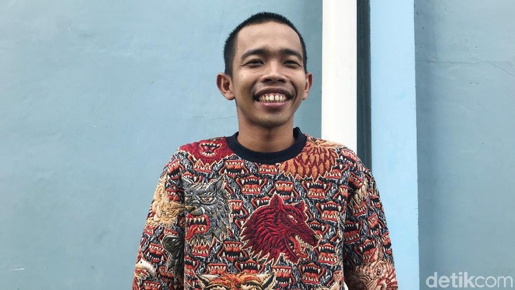 Dede Sunandar Dede Sunandar saat ditemui di studio Trans TV.