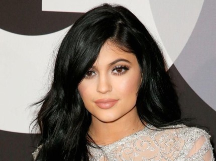 Keren! Kylie Jenner Anggap Stretch Mark Sebagai Hadiah Istimewa