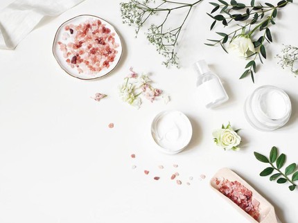 Keuntungan Pakai Produk Skincare dari Bahan Alami
