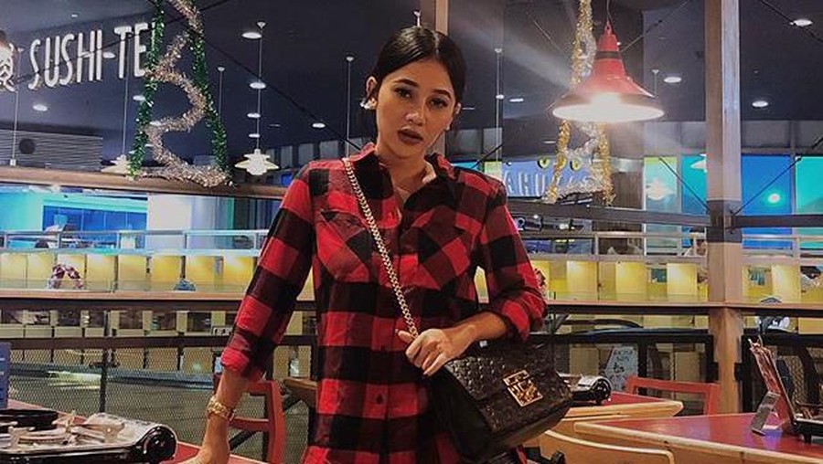 Sosok Mutia Ayu yang dikabarkan dekat dengan Glenn Fredly.