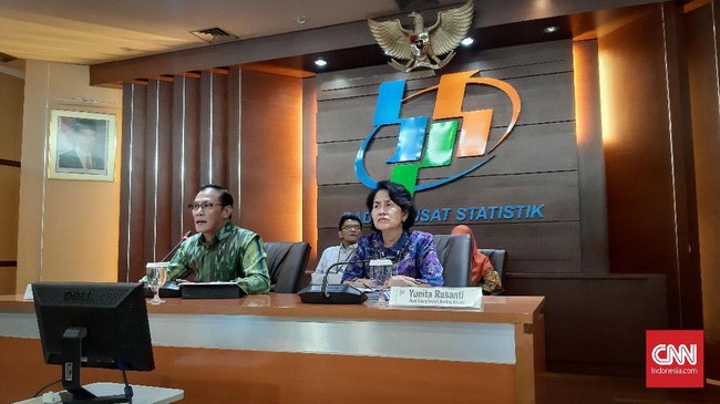 Neraca dagang pada Juli 2019 tercatat defisit sebesar US$63,5 juta. Secara akumulasi, total defisit neraca dagang periode Januari-Juli mencapai US$1,9 miliar.