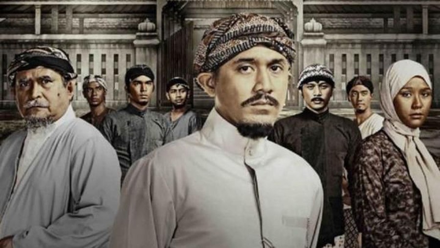 Sejumlah film Indonesia yang mengangkat kisah perjuangan tokoh pahlawan nasional.