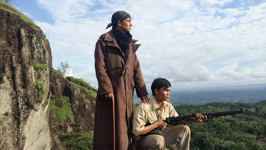 Jenderal Soedirman Sejumlah film Indonesia yang mengangkat kisah perjuangan tokoh pahlawan nasional.