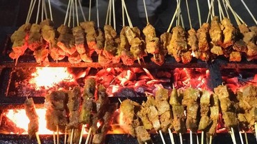 img-title 4 Makanan Lezat Indonesia yang Bikin Artis Korea Ketagihan