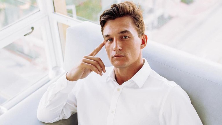 Mengenal Tyler Cameron, Pria yang Disebut Pacar Baru Gigi Hadid Fakta-fakta menarik tentang Tyler Cameron, pria yang disebut menjadi pacar baru model ternama, Gigi Hadid.