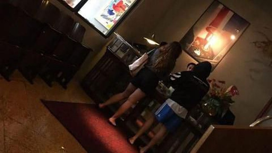 Petugas kemanan hotel mengaku sering melihat Bastian Steel dan Shafa Haris mengunjungi hotel tersebut.