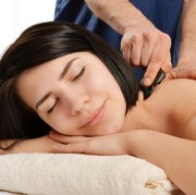 Kerokan Beneran Ampuh Atasi Masuk Angin? Dokter Ungkap Fakta Lengkapnya!