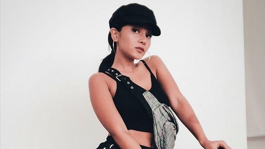 Istri Kedua Glenn Fredly Pernah Jadi Model Majalah Dewasa Glenn Fredly menikah dengan Mutia Ayu.