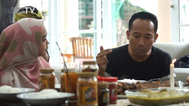 img-title Hampir Bunuh Diri, Ria Ricis Dapat Wejangan dari Denny Cagur
