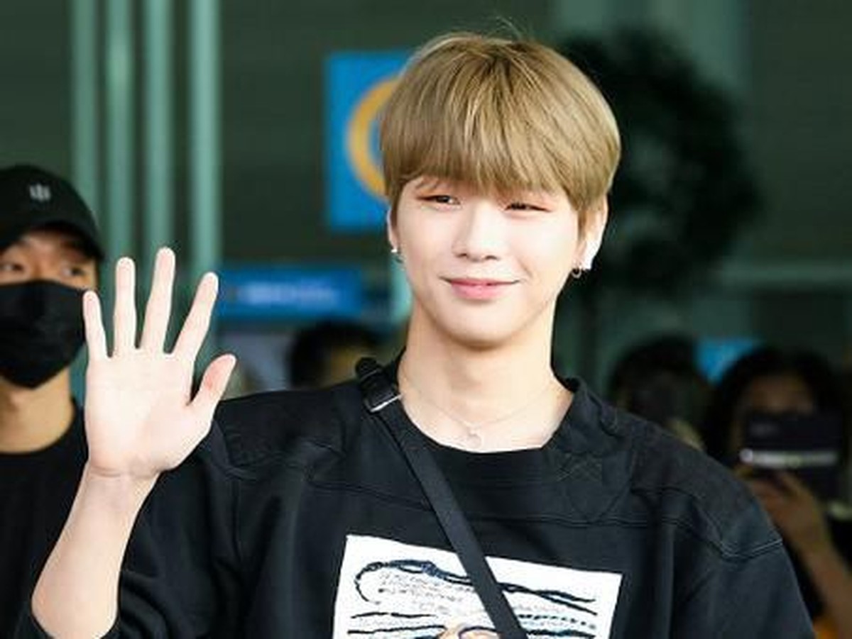 Penampilan pertama kalinya Kang Daniel usai kisah cintanya dengan Jihyo TWICE terbongkar&period; 