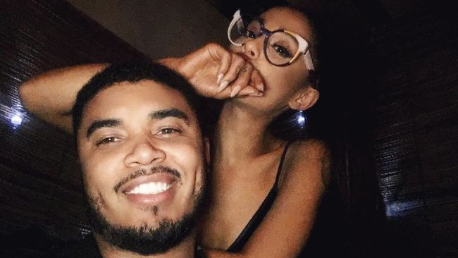 Tommy Brown adalah produser yang berkontribusi besar di karier Ariana Grande. Saat ini, ia diketahui tengah bekerja bersama grup vokal Korsel, BLACKPINK.