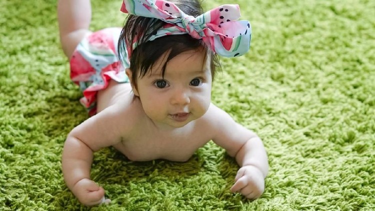 Nama bayi dengan arti kebebasan, cocok diberikan untuk si kecil yang lahir di hari kemerdekaan Indonesia.