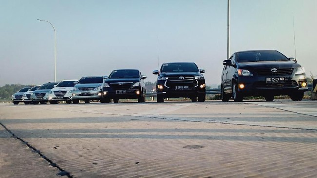 Toyota Kijang Innova menjadi mobil terlaris di Indonesia pada Maret 2022.