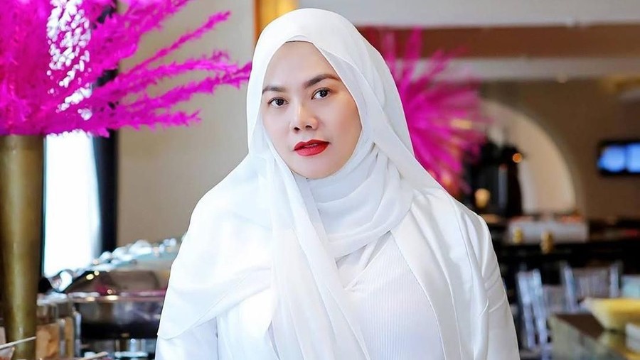 Ibunda Shafa Haris, Sarita Abdul Mukti, mengaku bahwa dirinya tenang putrinya menjalin hubungan dengan Bastian.