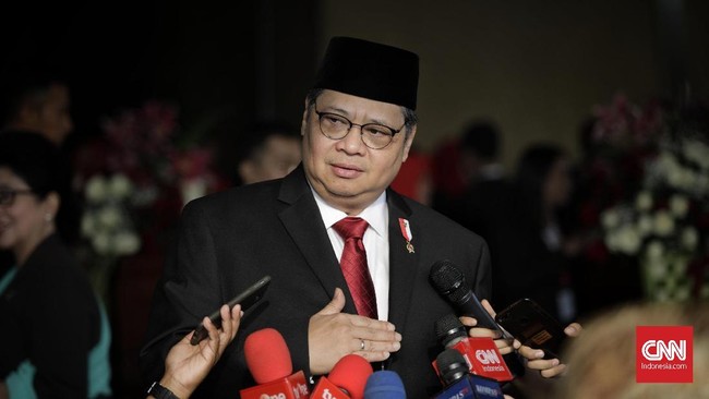 Menko Airlangga menilai larangan masuk wisatawan asing dari sejumlah negara tak akan mengganggu investasi di tengah wabah corona.