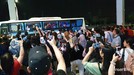 Potret Suasana Kedatangan Anggota Running Man di Jakarta Para personil acara variety show, Running Man sudah tiba di Jakarta. Berikut potret suasana kedatangan mereka yang disambut antusias pengemar.
