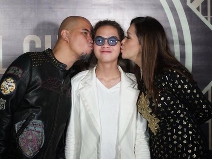 7 Ucapan Manis Dul Jaelani untuk Ayah Dhani & Bunda Maia
