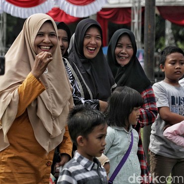 50+ Ide Lomba 17 Agustus 2024 untuk Ibu-Ibu yang Seru dan Anti Bosan