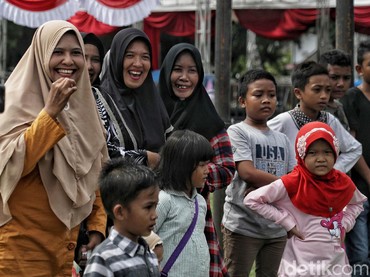 50+ Ide Lomba 17 Agustus 2024 untuk Ibu-Ibu yang Seru dan Anti Bosan