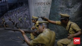 Polemik Monas: Pohon Ditebang, Diorama Butut Dilestarikan