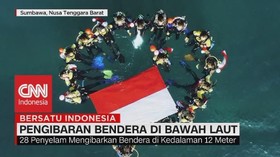 VIDEO: Pengibaran Bendera di Bawah Laut