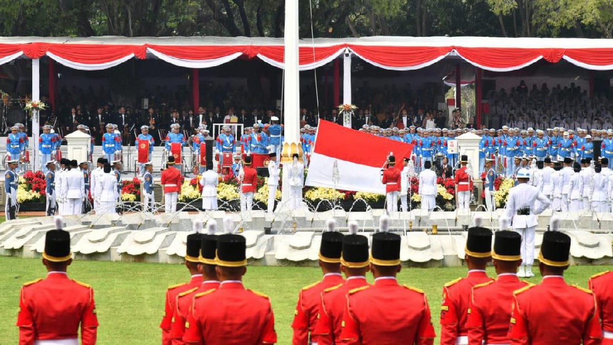 Upacara Bendera yang dilaksanakan di Istana Negara begitu meriah dan menarik&period; Intip keseruannya yuk&excl;